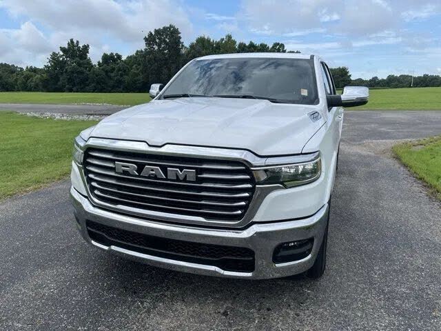 2025 RAM 1500 Laramie Crew Cab 4WD