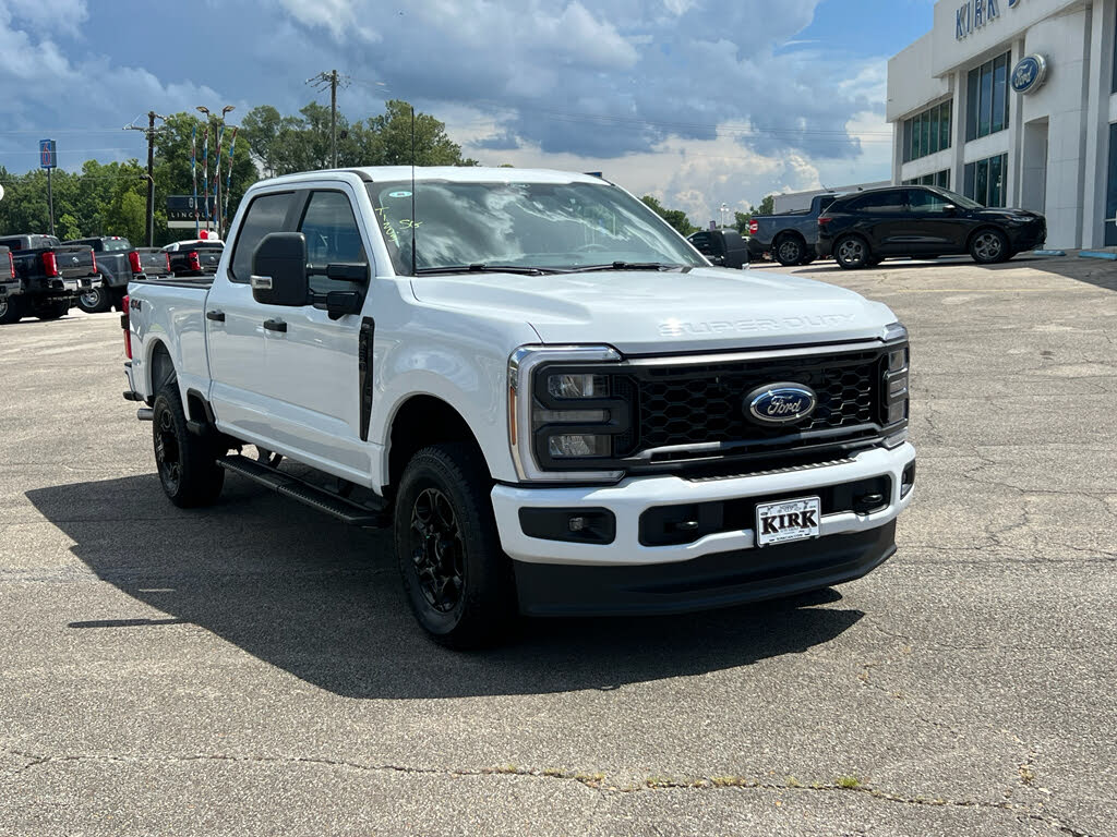 2025 Ford F-250 Super Duty XL Crew Cab 4WD