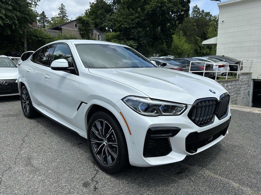 2022 BMW X6 xDrive40i AWD