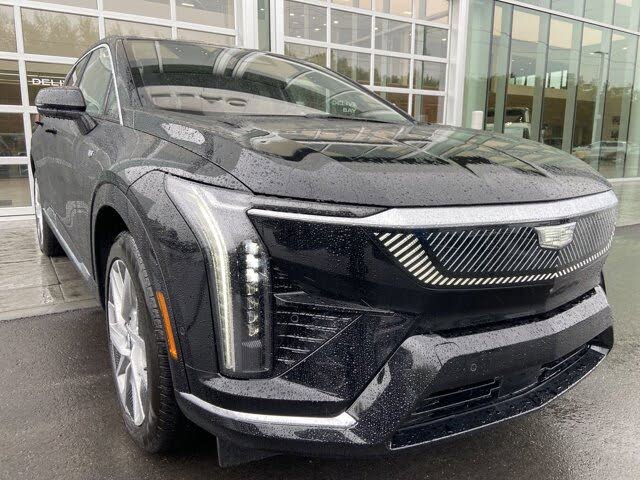 2025 Cadillac OPTIQ Luxury 1 AWD