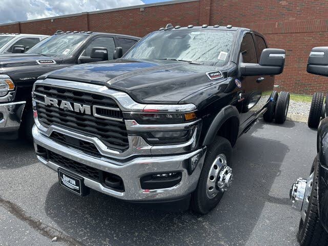 2025 RAM 3500 Chassis Tradesman Crew Cab LB DRW 4WD