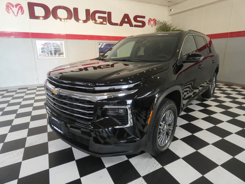 2025 Chevrolet Traverse LT FWD