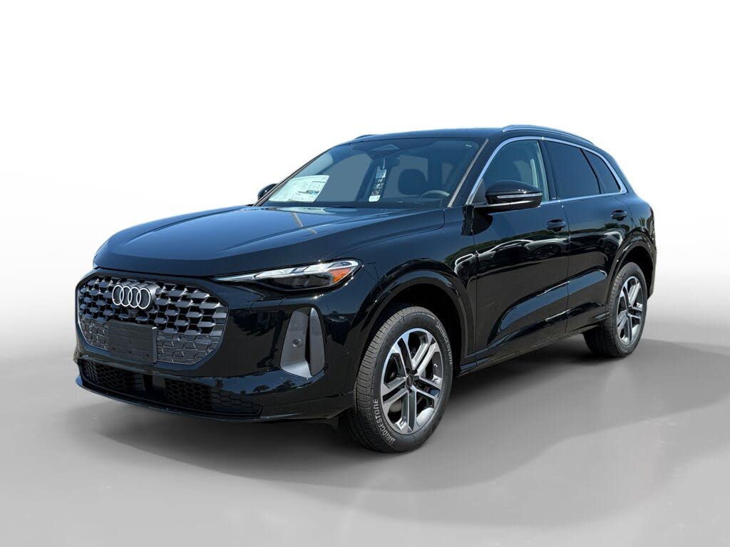 2025 Audi Q5 quattro Premium 40 TFSI