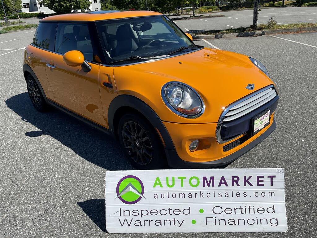 2014 MINI Cooper Hatchback FWD