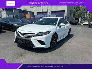 Toyota Camry SE FWD