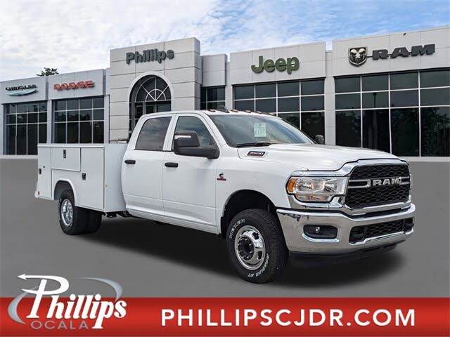 2024 RAM 3500 Chassis Tradesman Crew Cab LB DRW 4WD