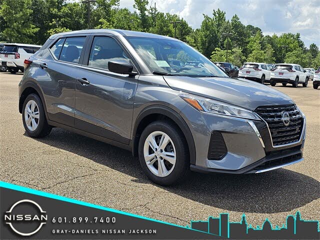 2025 Nissan Kicks Play S FWD