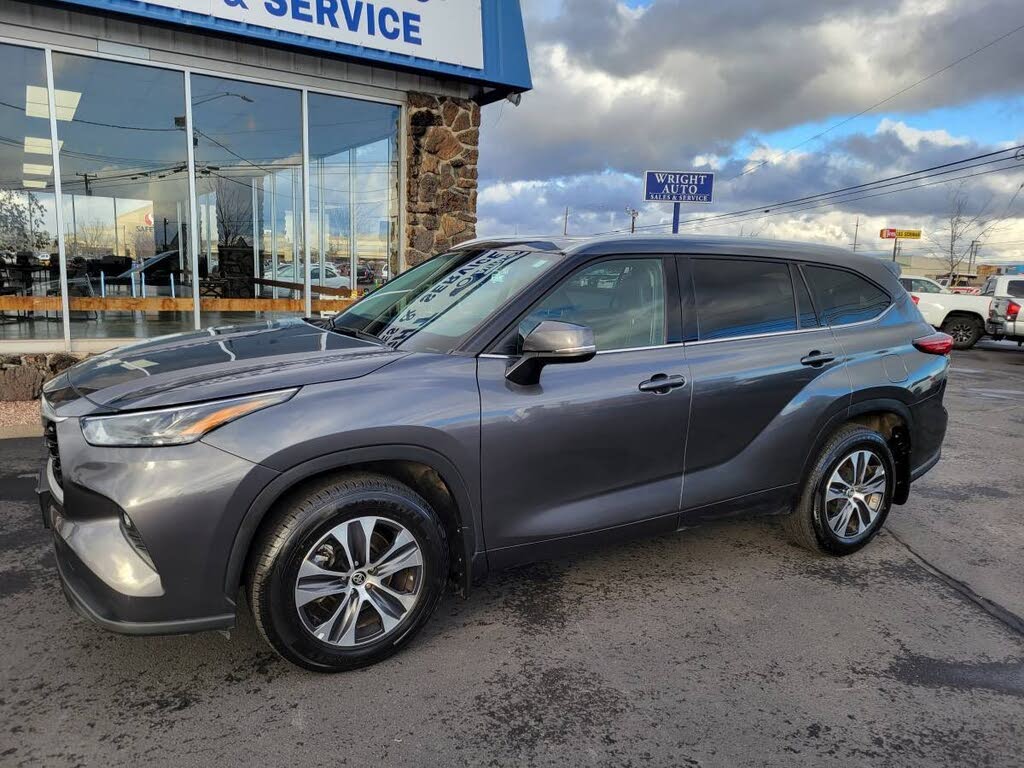 2022 Toyota Highlander XLE AWD