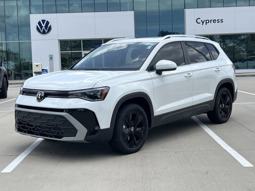 2025 Volkswagen Taos SE FWD