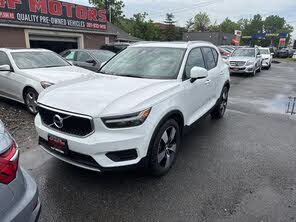 Volvo XC40 T5 Momentum AWD