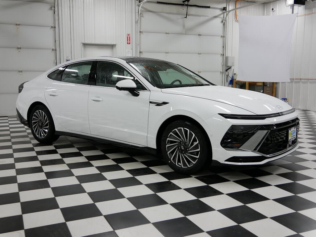 2025 Hyundai Sonata Hybrid Limited FWD