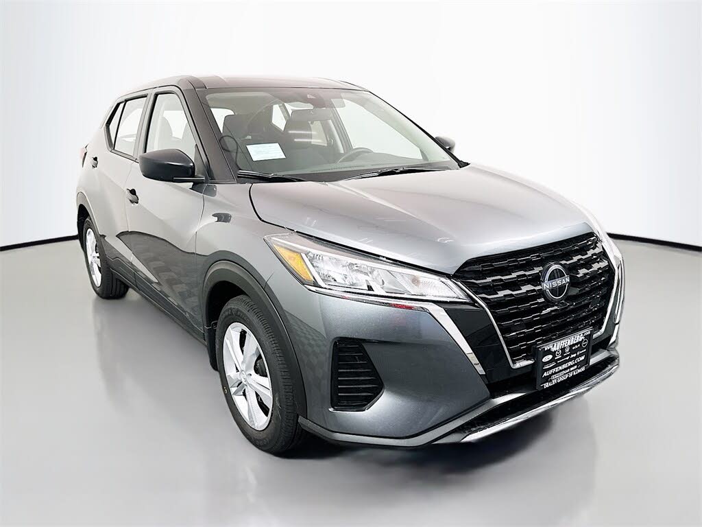 2025 Nissan Kicks S FWD