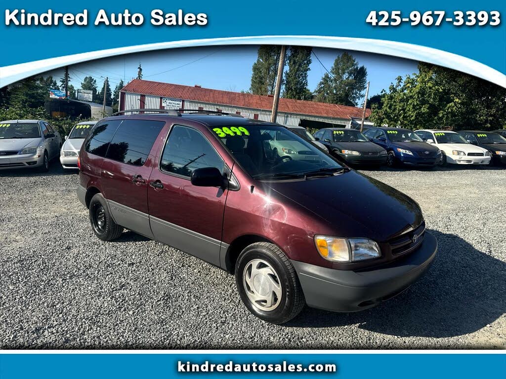 2000 Toyota Sienna LE
