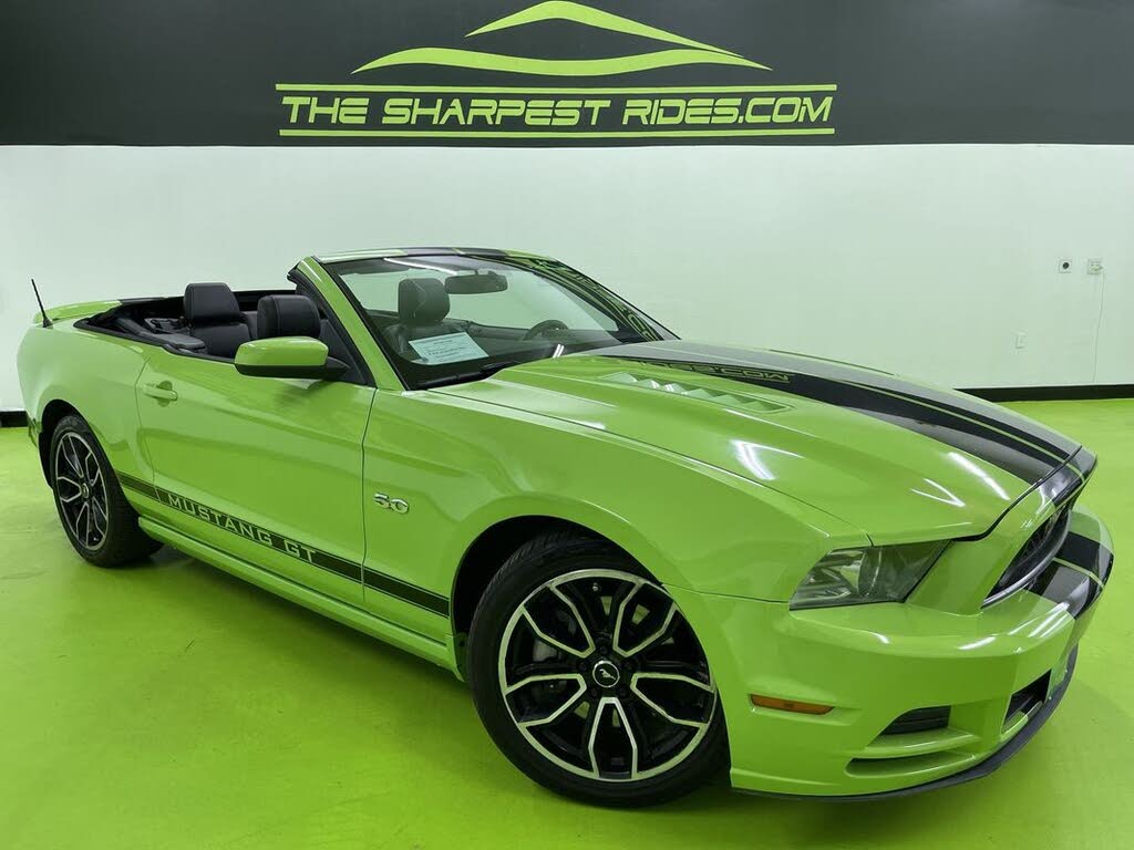 2013 Ford Mustang GT Convertible RWD
