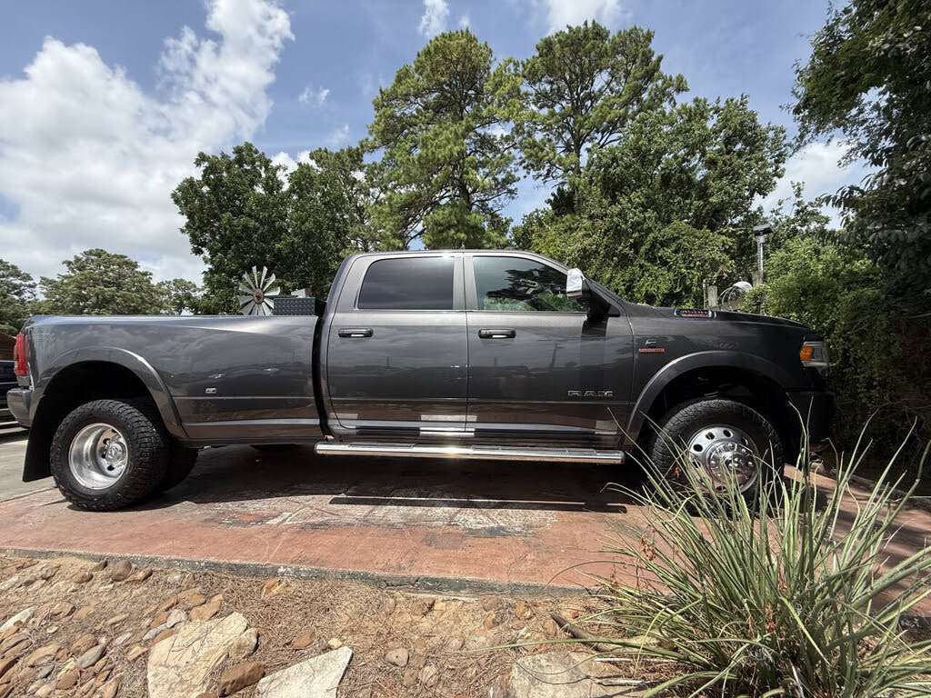 2019 RAM 3500 Laramie Crew Cab LB DRW 4WD