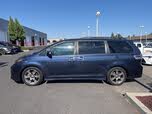 Toyota Sienna SE 8-Passenger FWD