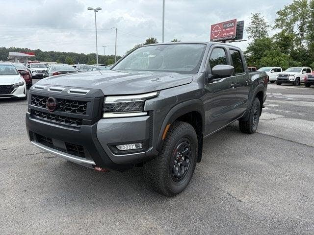 2025 Nissan Frontier PRO-4X Crew Cab 4WD