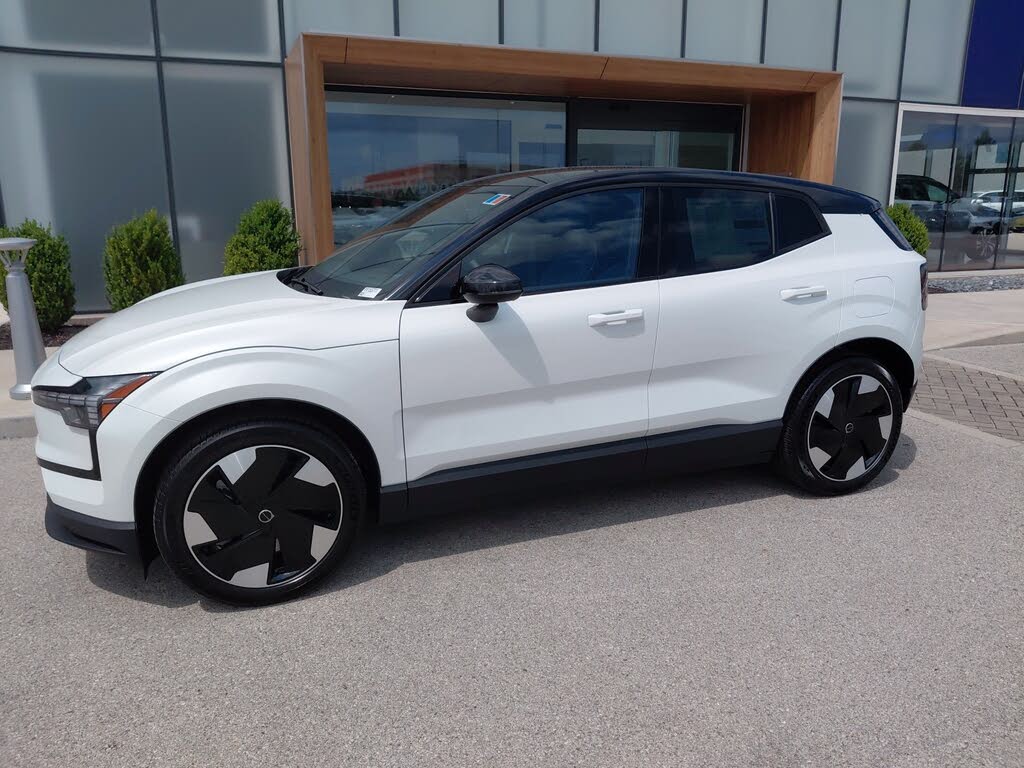 2025 Volvo EX30 Twin Plus eAWD