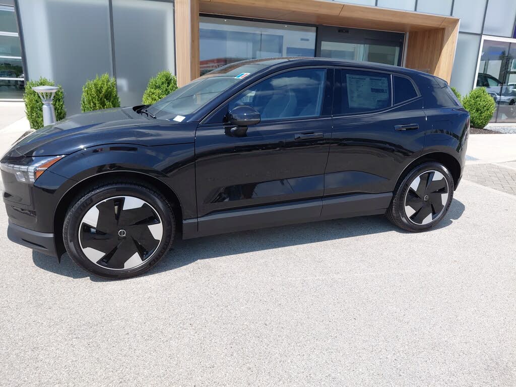 2025 Volvo EX30 Twin Plus eAWD