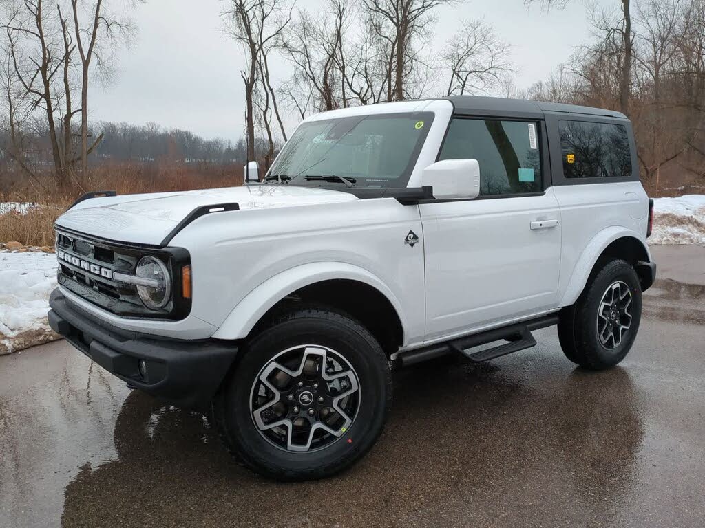 2023 Ford Bronco Outer Banks Advanced 2-Door 4WD