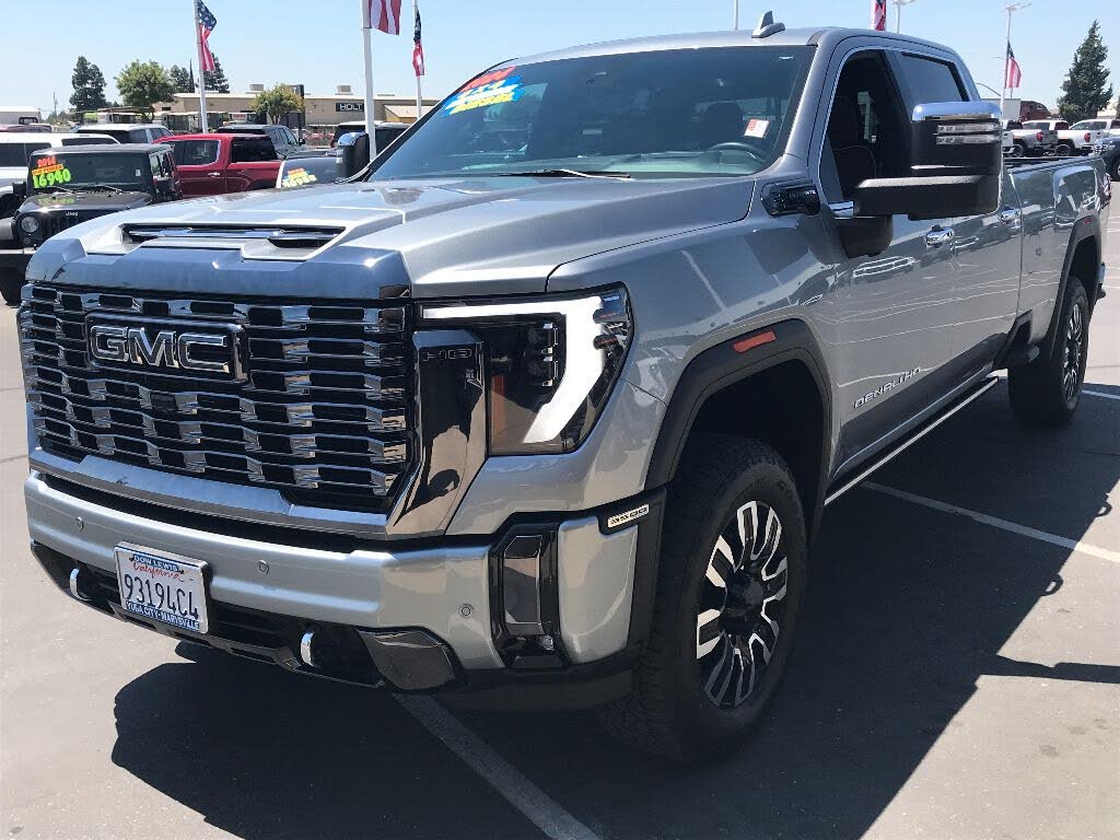 2024 GMC Sierra 3500HD Denali Ultimate Crew Cab LB 4WD