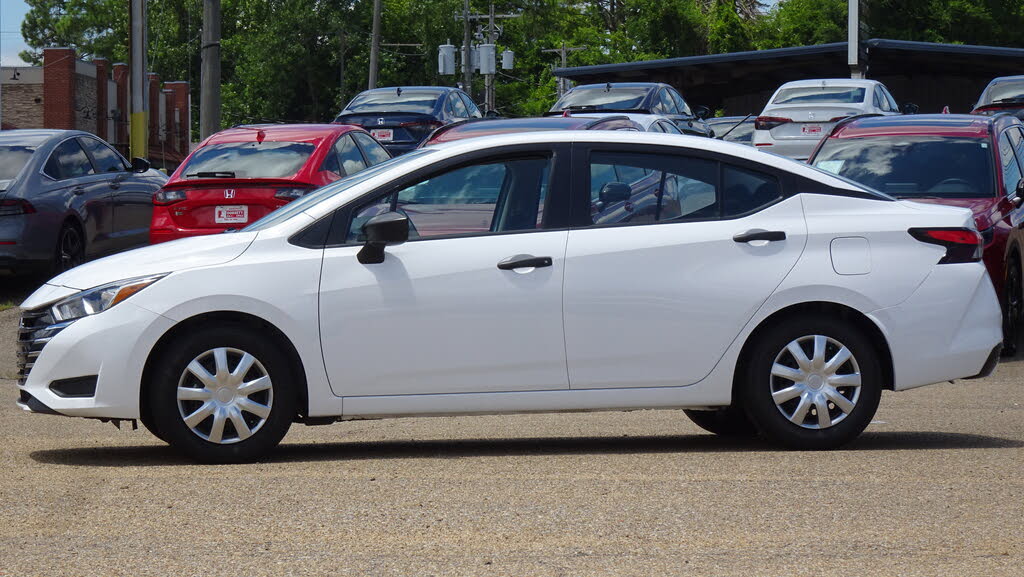 2023 Nissan Versa S FWD