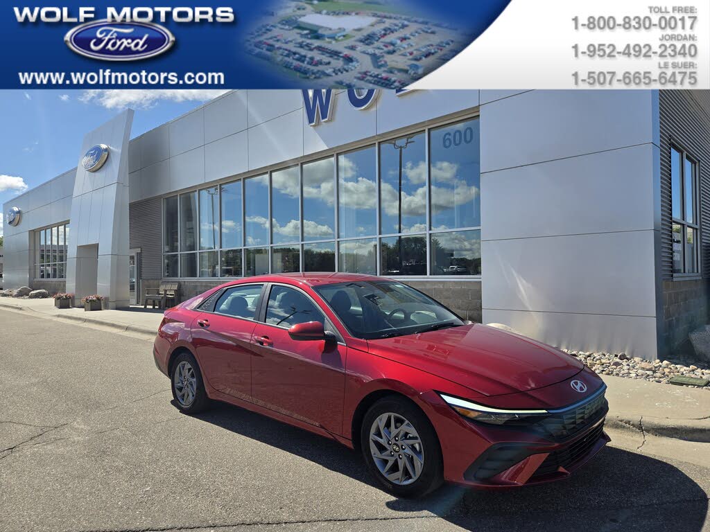 2024 Hyundai Elantra SEL FWD