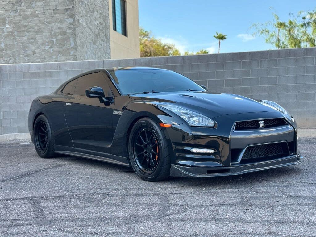 2014 Nissan GT-R Black Edition