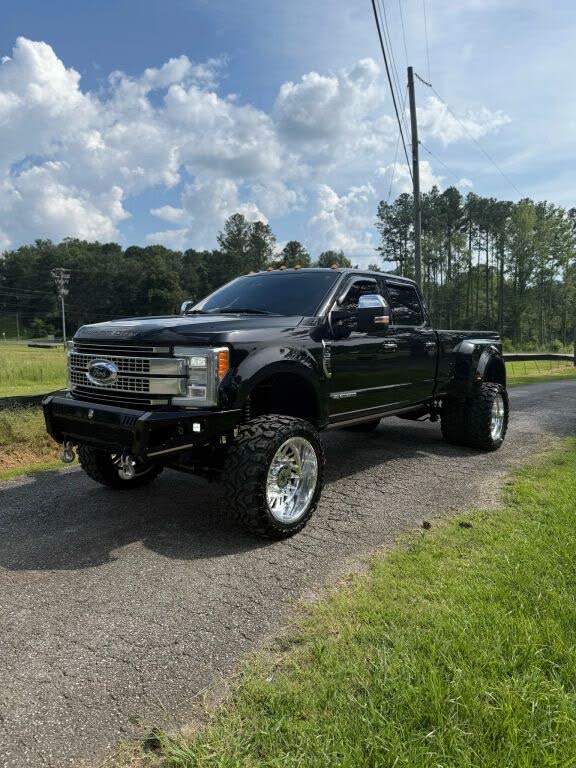 2018 Ford F-350 Super Duty Platinum Crew Cab LB DRW 4WD