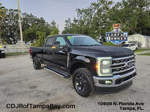 Ford F-350 Super Duty Lariat Crew Cab 4WD