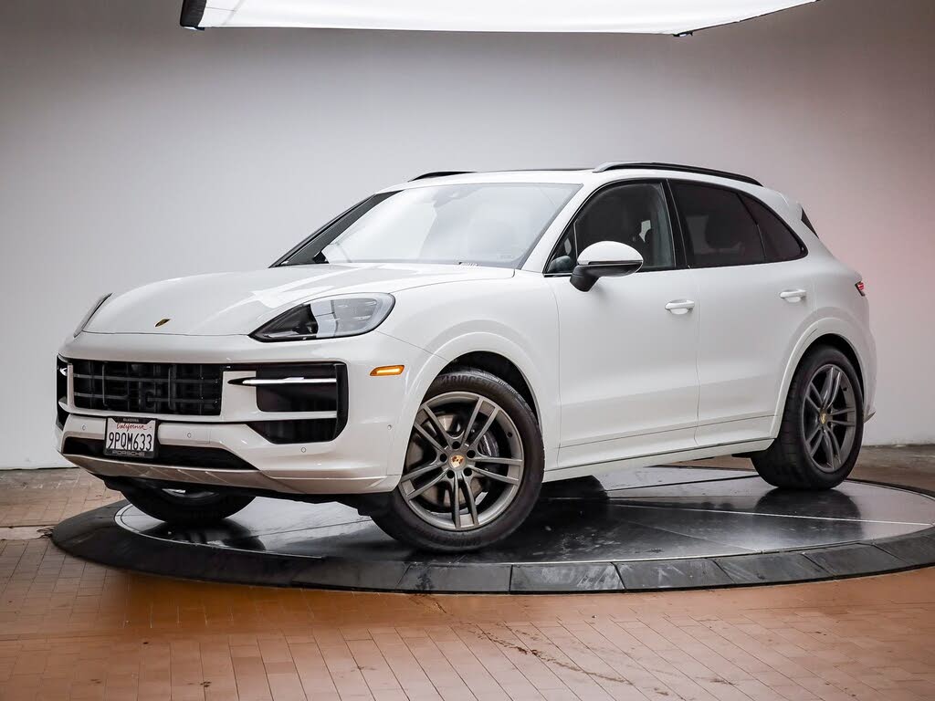 2025 Porsche Cayenne AWD