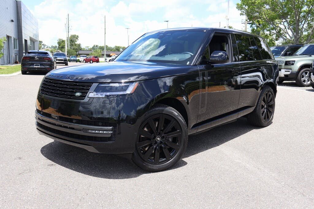 2025 Land Rover Range Rover P550e SE AWD