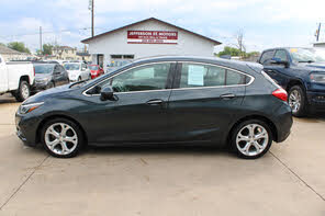 Chevrolet Cruze Premier Hatchback FWD
