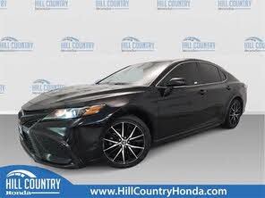 Toyota Camry SE FWD
