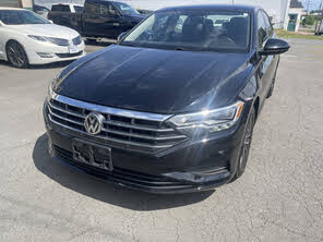 Volkswagen Jetta R-Line FWD