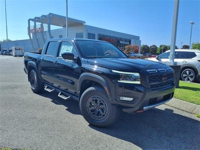 2025 Nissan Frontier PRO-4X Crew Cab 4WD