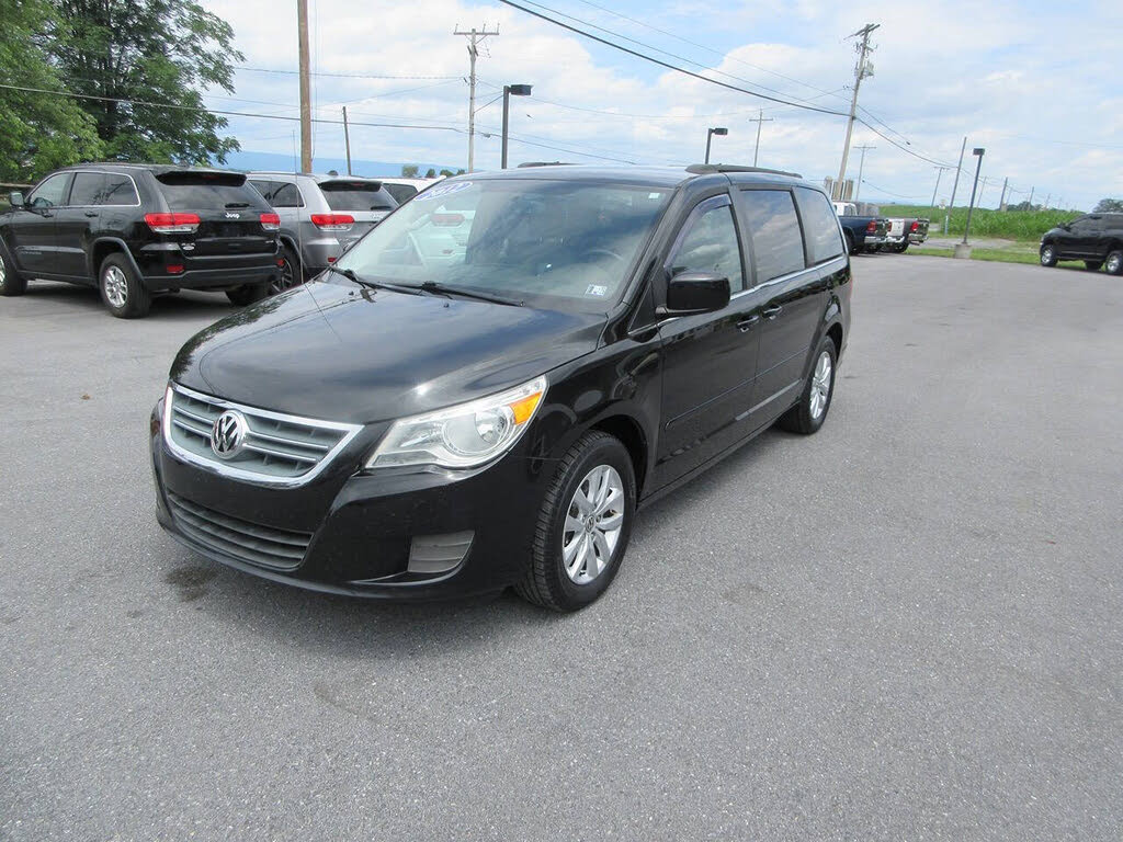 2012 Volkswagen Routan SE