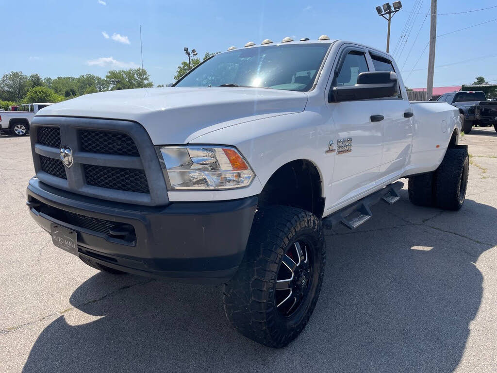 2017 RAM 3500 Tradesman Crew Cab LB DRW 4WD