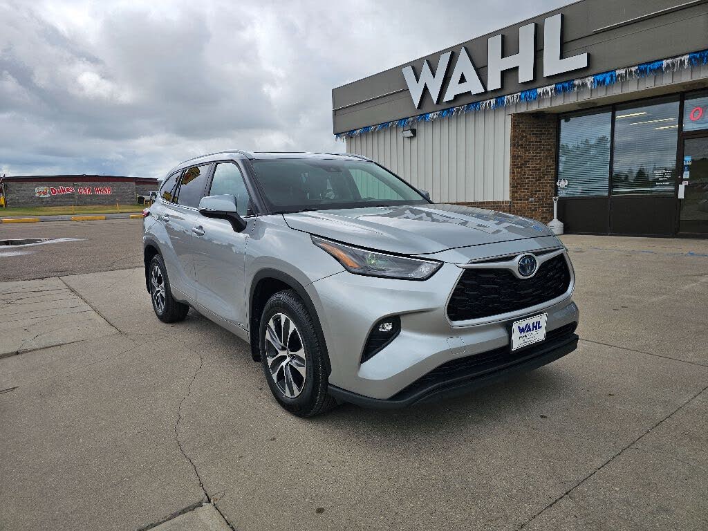 2023 Toyota Highlander Hybrid XLE AWD