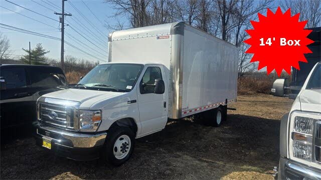 2025 Ford E-Series Chassis E-350 SD Cutaway SB DRW RWD