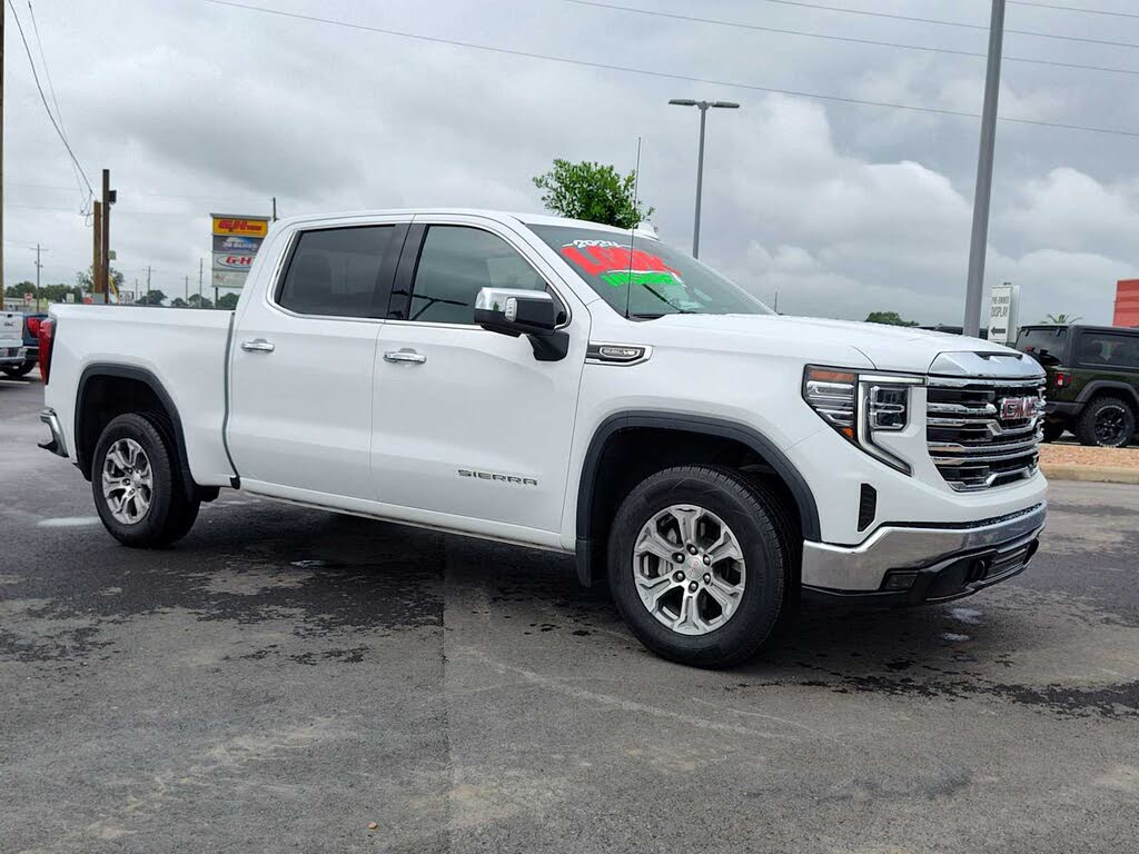 2024 GMC Sierra 1500 SLT Crew Cab RWD