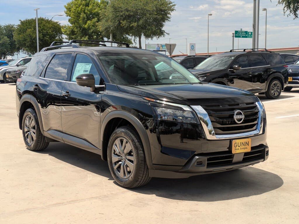 2025 Nissan Pathfinder SV FWD
