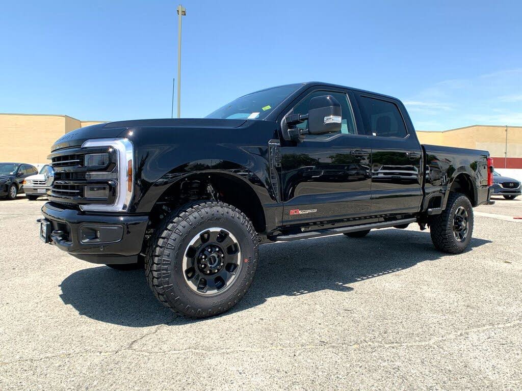 2025 Ford F-350 Super Duty Platinum Crew Cab 4WD