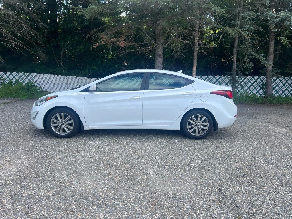 2015 Hyundai Elantra SE FWD