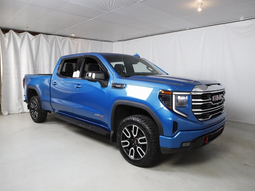 2023 GMC Sierra 1500 AT4 Crew Cab 4WD