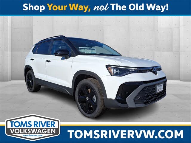 2025 Volkswagen Taos SE Black 4Motion