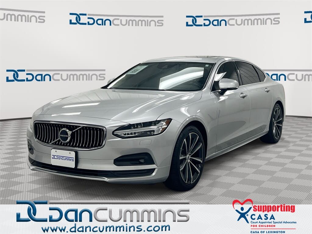 2021 Volvo S90 T6 Momentum AWD