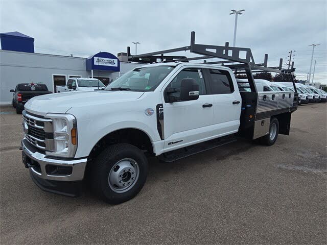 2025 Ford F-350 Super Duty Chassis XL Crew Cab DRW 4WD
