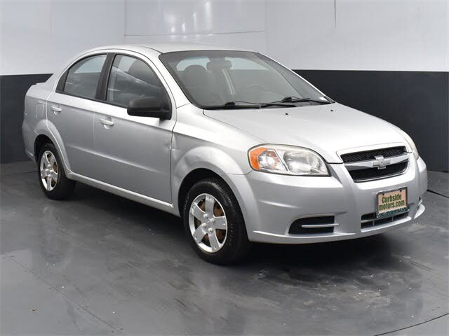 2011 Chevrolet Aveo 1LT Sedan FWD