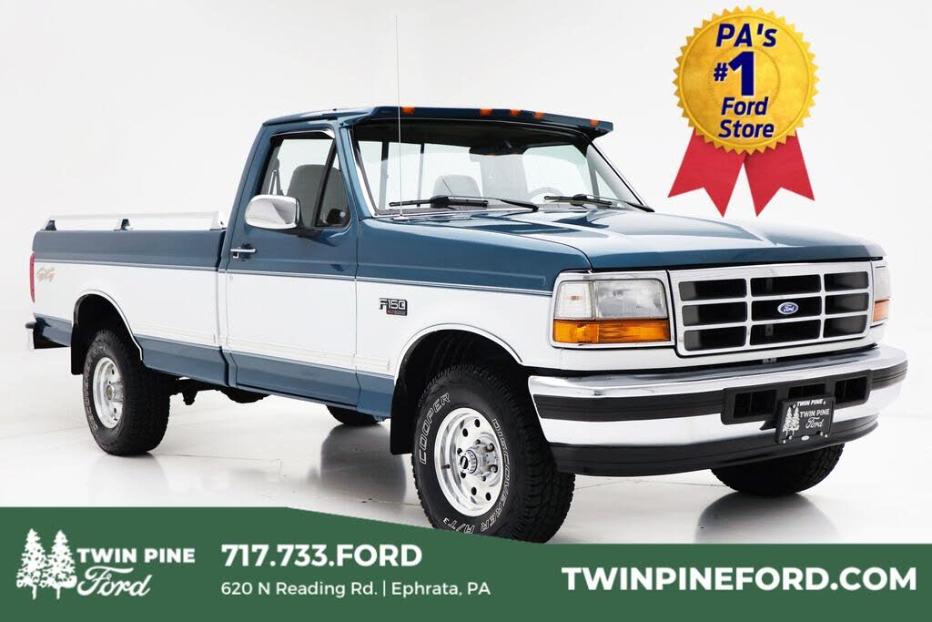 洋書 FORD TRUCKS SINCE1905 Ford's F-Series Pickup Truck History, from the Model TT to Today